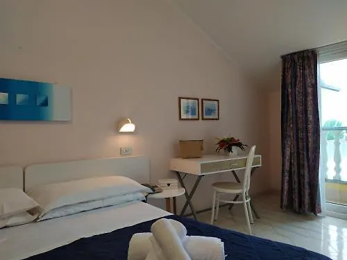 Hotel Tre Rose Rimini 3*,  Italië
